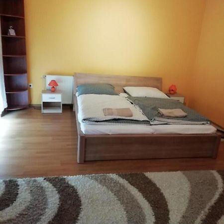 Rokus Apartman Szeged Exterior foto