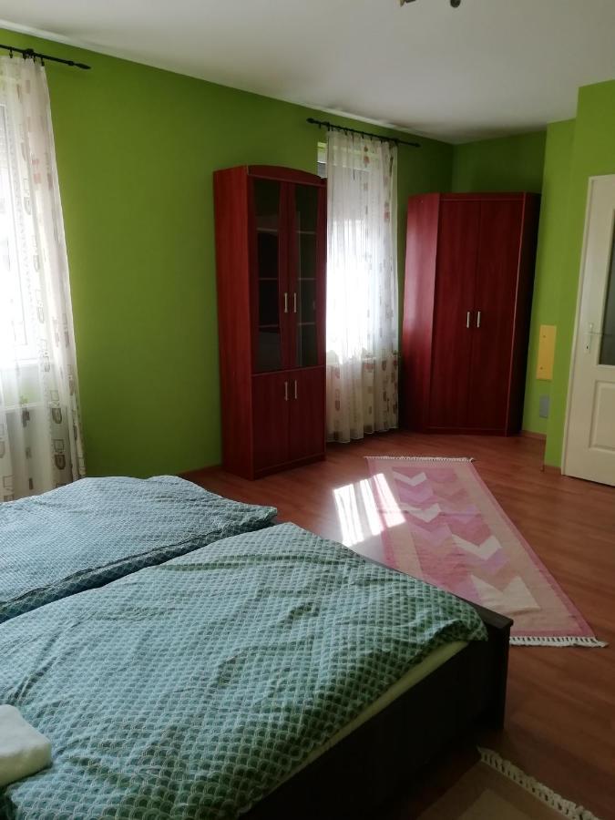 Rokus Apartman Szeged Exterior foto